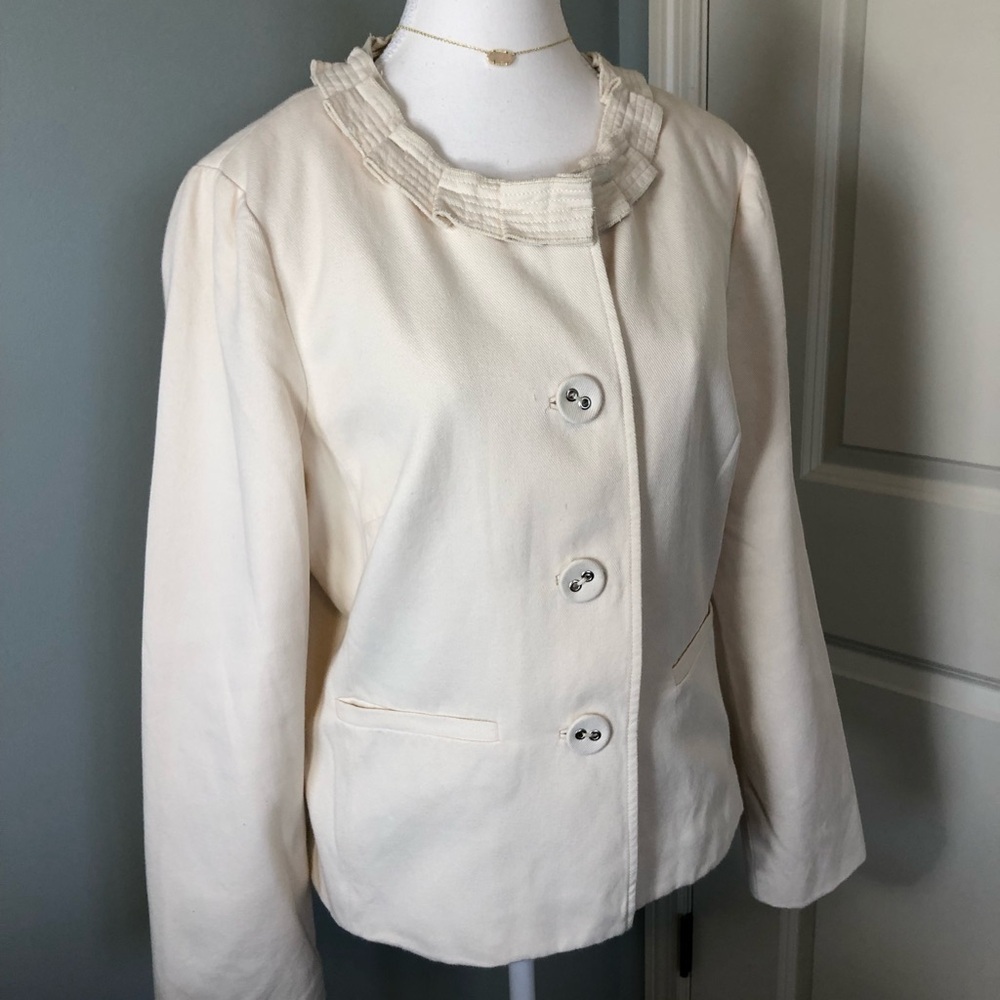 Boden Ruffled Collar Cream Blazer. Size 14 - Picture 3 of 14